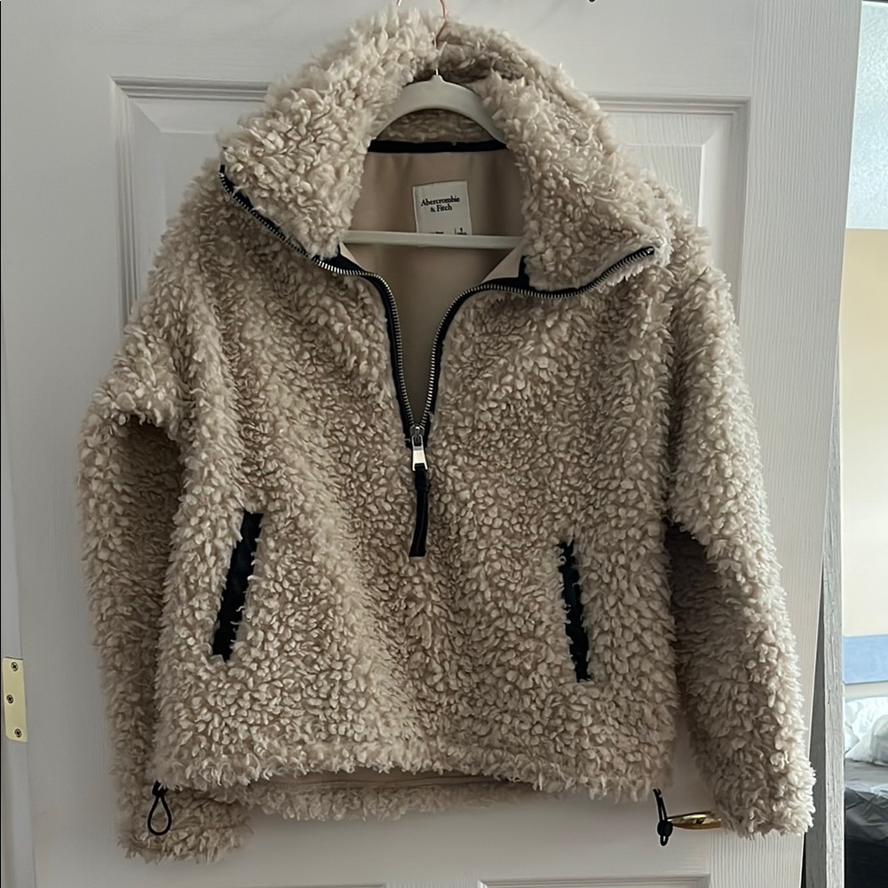 Abercrombie & Fitch Beige Sherpa Jacket